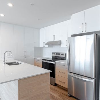 Cuisine équipée dans un condo moderne Voltige